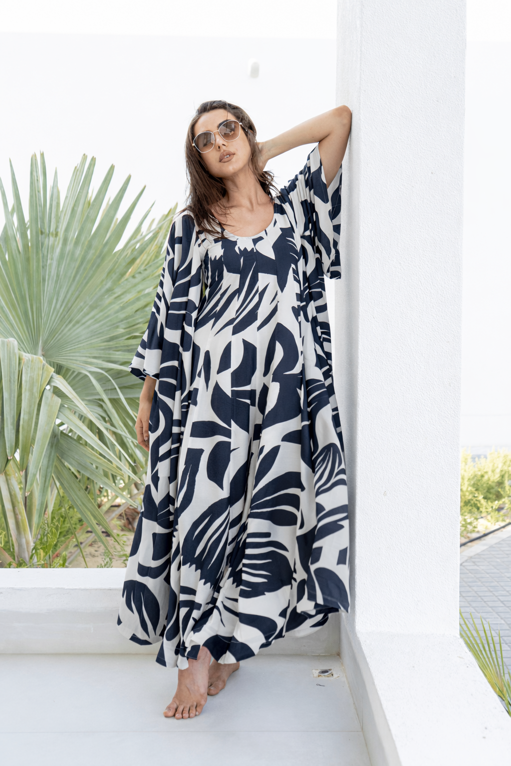 chinese dress ladies Ultra soft Black & White Floral Silky Cotton Kuwait Resort Dress With Bisht  – Loomaswim.com